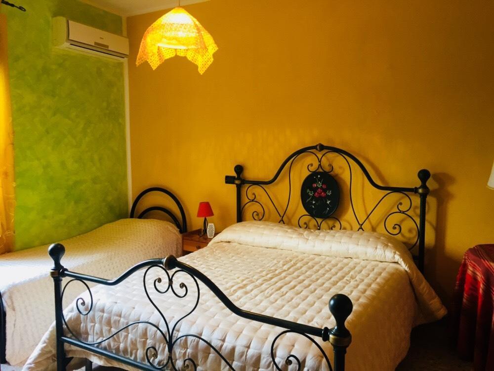 B&B Il Tulipano sul Lago Colle di Tora Esterno foto
